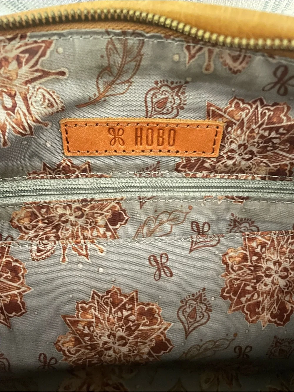 HOBO cecily leather